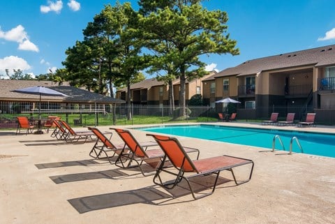 Sundeck and Pool at Stone Canyon Apartments in Shreveport, LA